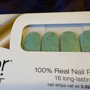 Color Street Minty Fresh Nail Strips